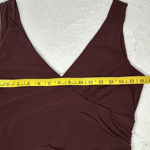 Velvet by Graham & Spencer Ruched Bodycon Formal Dress Burgundy Medium - Picture 11 of 13